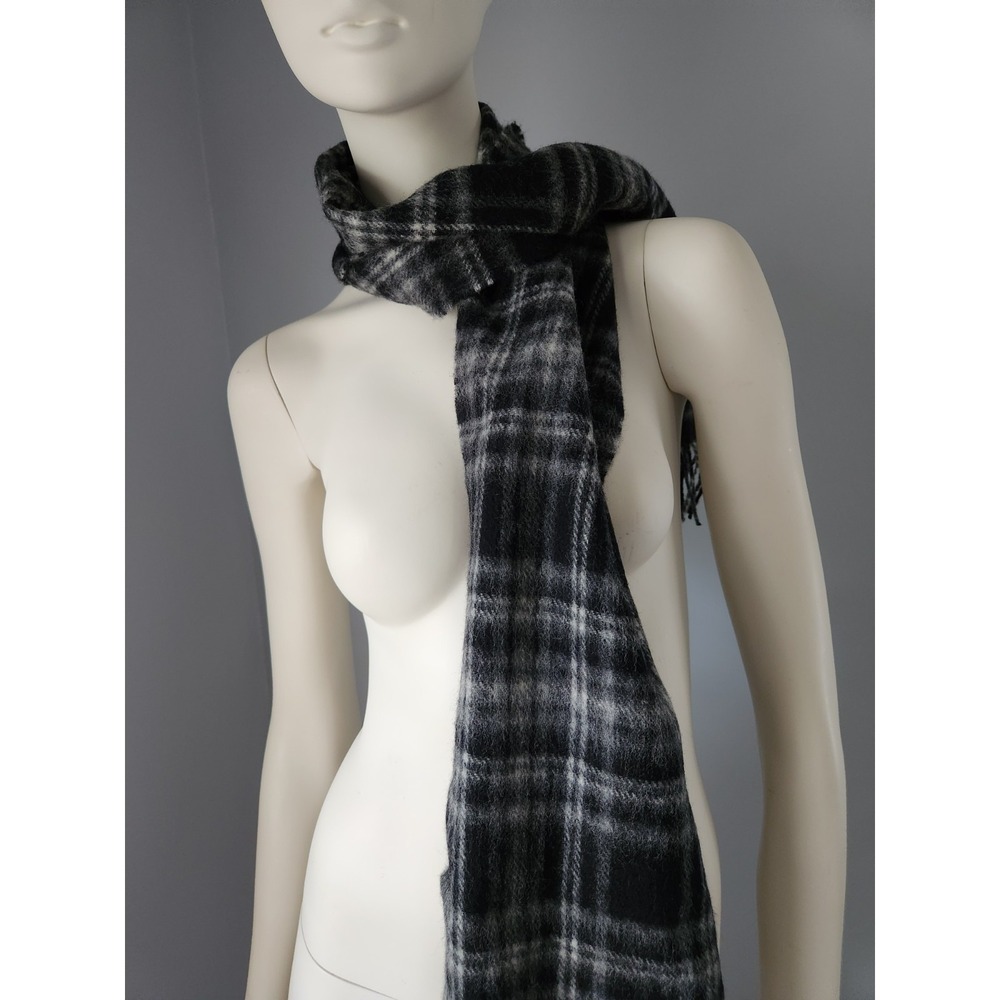 NWT John Hanly & Co Woven in Ireland 100% Lambswool Scarf Black Plaid Fringe - Picture 2 of 11